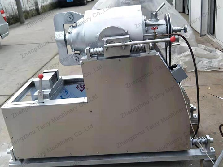 Commercial grain puffing machine